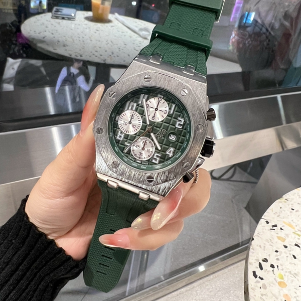 ブランド時計背面デザイン